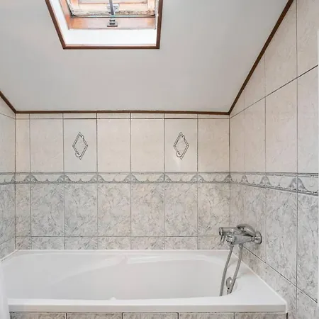 Charming And Calm House - 5 Minutes From The By Car 別荘 *