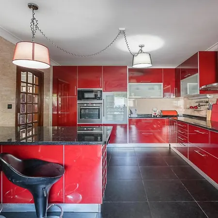 Сasa de vacaciones Charming And Calm House - 5 Minutes From The By Car *