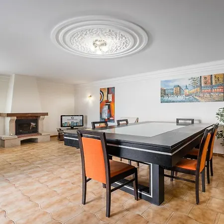 Charming And Calm House - 5 Minutes From The By Car *