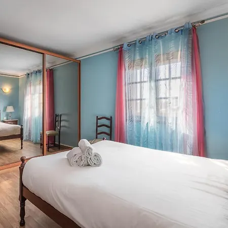 Сasa de vacaciones Charming And Calm House - 5 Minutes From The By Car