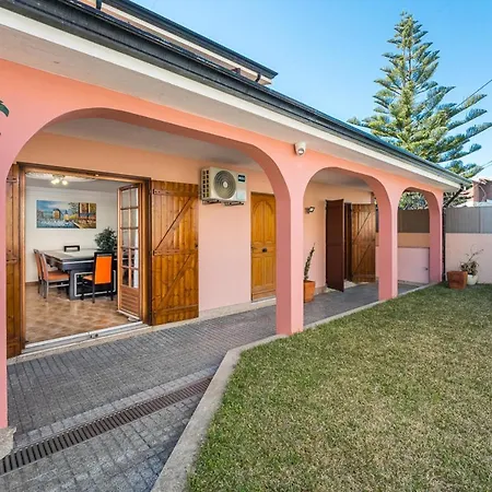 Сasa de vacaciones Charming And Calm House - 5 Minutes From The By Car Vila Nova de Gaia