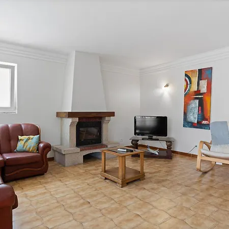 Charming And Calm House - 5 Minutes From The By Car * Vila Nova de Gaia