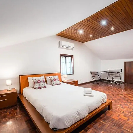 Casa vacanze Charming And Calm House - 5 Minutes From The By Car *