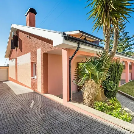 Charming And Calm House - 5 Minutes From The By Car Dom wakacyjny