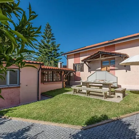 Charming And Calm House - 5 Minutes From The By Car Casa vacanze *