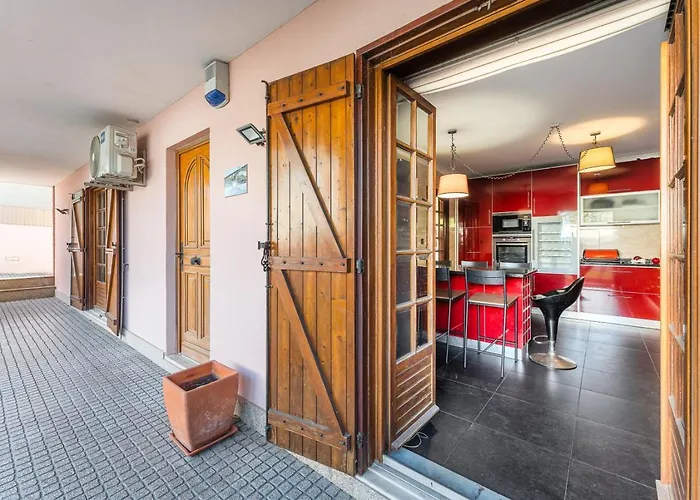 펜션 Charming And Calm House - 5 Minutes From The By Car *