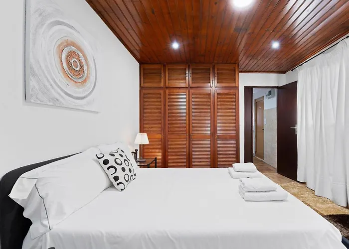 Charming And Calm House - 5 Minutes From The By Car Feriehus Vila Nova de Gaia