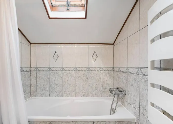 Charming And Calm House - 5 Minutes From The By Car Feriehus *