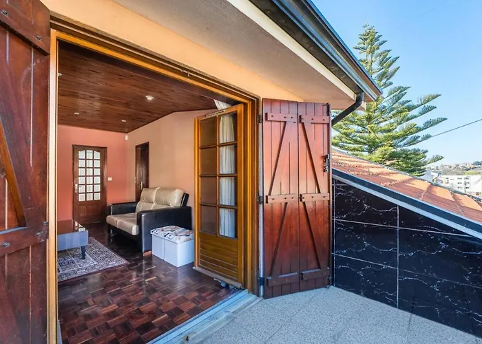 Charming And Calm House - 5 Minutes From The By Car Vila Nova de Gaia